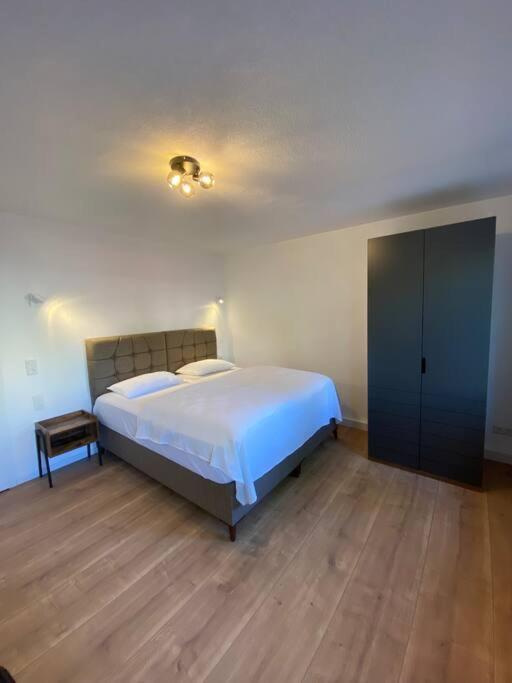 Nisay Home - 3 Room Apartment - A1 Лудвигсбург Екстериор снимка