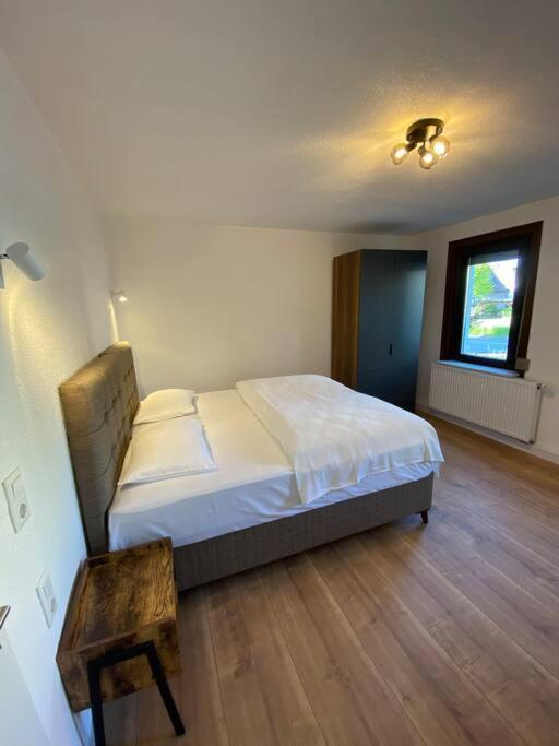 Nisay Home - 3 Room Apartment - A1 Лудвигсбург Екстериор снимка