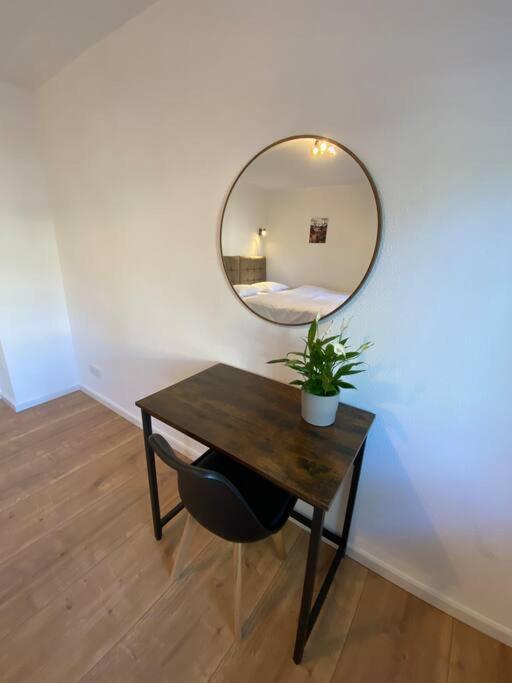 Nisay Home - 3 Room Apartment - A1 Лудвигсбург Екстериор снимка